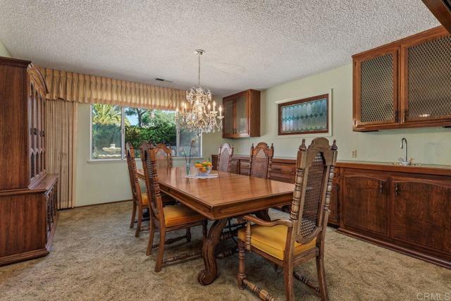 31600 Oak Glen Road, Valley Center CA: https://media.crmls.org/mediaz/5bc52fda-6a11-4118-b169-d9fb388919ba.jpg