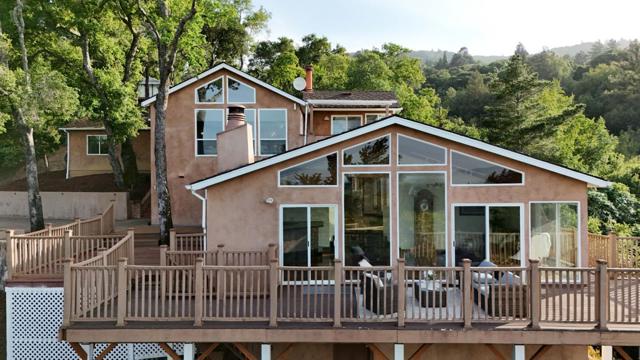 18800 Withey Road, Monte Sereno CA: https://media.crmls.org/mediaz/5bc55422-9ada-448e-bafe-244bbb81246a.jpg