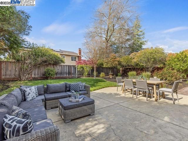2752 Morgan Dr, San Ramon CA: https://media.crmls.org/mediaz/5bc5adc8-b091-4362-9476-40280f81838b.jpg
