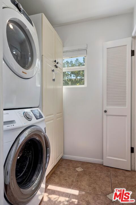 4208 Jasmine Avenue, Culver City CA: https://media.crmls.org/mediaz/5bc5bb44-6439-4b03-9e96-e1dc770864e2.jpg