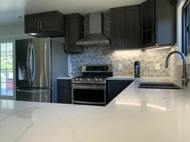 3910 Oak Hill Road, Oakland CA: https://media.crmls.org/mediaz/5bc607c4-4154-452b-ae50-cefdd401cbe3.jpg