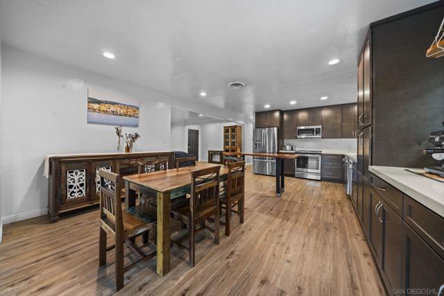 1780 Grove Rd, El Cajon CA: https://media.crmls.org/mediaz/5bc79f7b-ab4a-41ef-bd42-aa1e56886068.jpg