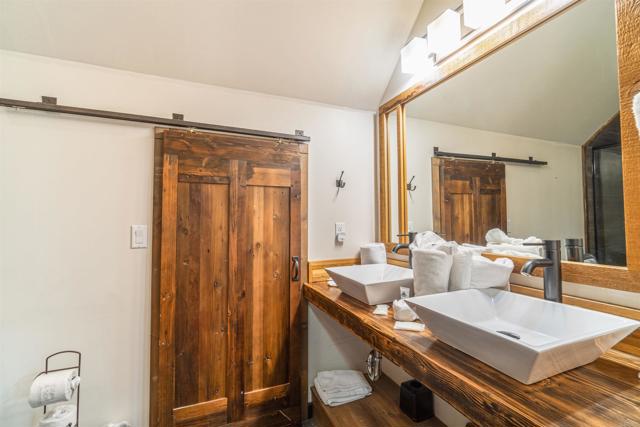 Detail Gallery Image 16 of 33 For 40221 Esterly, Big Bear Lake,  CA 92315 - 3 Beds | 2/1 Baths