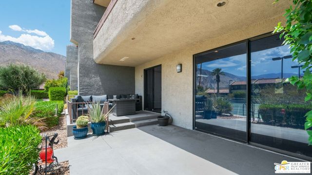 355 N Avenida Caballeros #6, Palm Springs, CA 92262