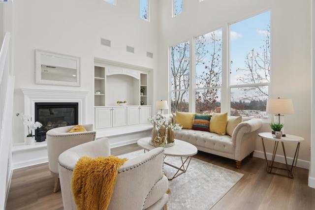 3364 Chartwell St, San Ramon CA: https://media.crmls.org/mediaz/5bc88b47-6695-40c3-adc9-65dbb7c5957c.jpg