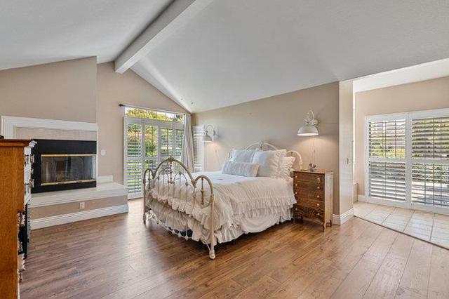 120 Tierra Del Sol, Hollister CA: https://media.crmls.org/mediaz/5bc8b3bb-595a-466d-921a-a54d1f0d7850.jpg