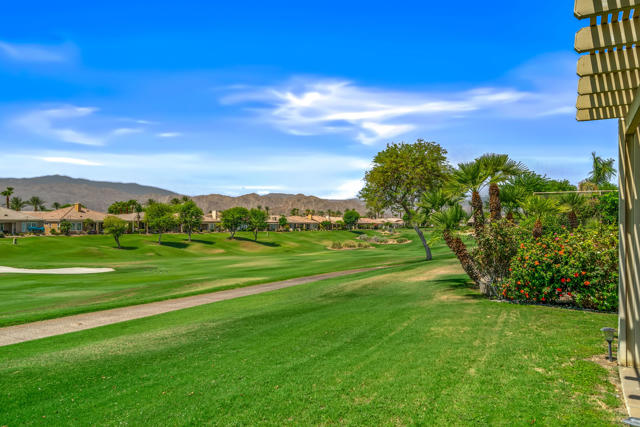44591 S Heritage Palms Drive, Indio CA: https://media.crmls.org/mediaz/5bc8cc9f-e6ab-4881-847d-78fdd916fb8f.jpg