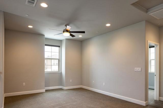2727 Sea Glass Avenue, Marina CA: https://media.crmls.org/mediaz/5bc97003-e8eb-447f-929c-b9dca255f337.jpg