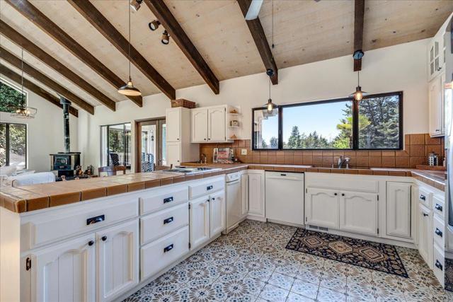 284 Brooktree Ranch Road, Aptos CA: https://media.crmls.org/mediaz/5bca15d3-3db2-4b65-974c-7d07b2986c9b.jpg