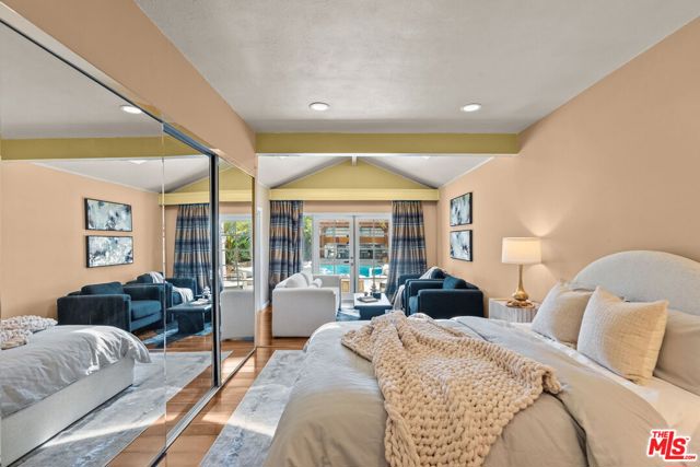 6319 Willowcrest Avenue, North Hollywood CA: https://media.crmls.org/mediaz/5bca9830-1f5c-4a98-9185-f622a3fbfa71.jpg