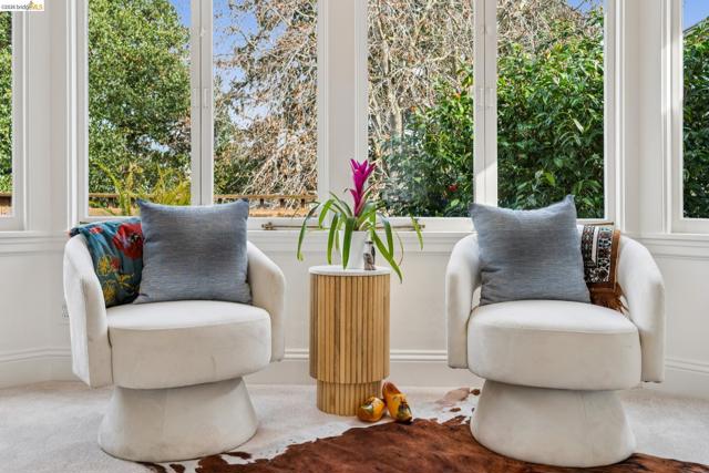 Image 21 of 39 For 534 Mira Vista Ave