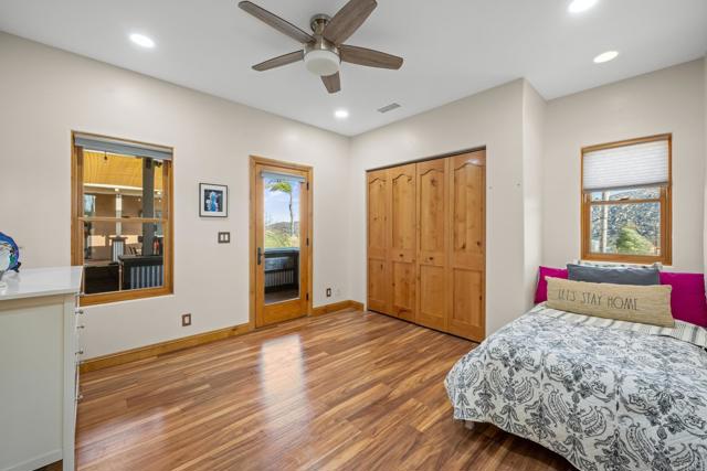 15636 Sage Hill Drive, Ramona CA: https://media.crmls.org/mediaz/5bcd4a90-6d26-4b20-8ae3-8c85693263cf.jpg
