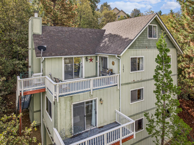 1287 Sequoia Drive, Lake Arrowhead, CA 92352