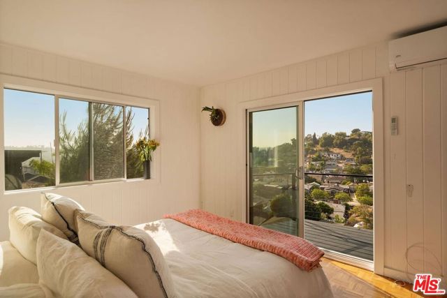 3130 Isabel, Los Angeles CA: https://media.crmls.org/mediaz/5bcf00ce-1d01-4270-9d29-264244aea248.jpg