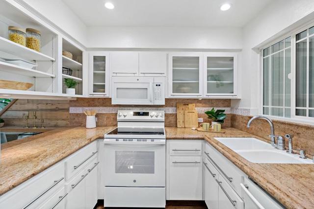 502 W Sunnyoaks Avenue, Campbell CA: https://media.crmls.org/mediaz/5bcf348a-f6e5-40e1-850a-bc0f5e2859fb.jpg