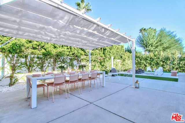 678 S Thornhill Road, Palm Springs CA: https://media.crmls.org/mediaz/5bd19a2c-f583-47f0-bbe4-6a04dd187c2d.jpg