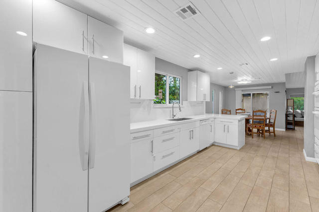 Image 16 of 47 For 40529 Meadow Lane