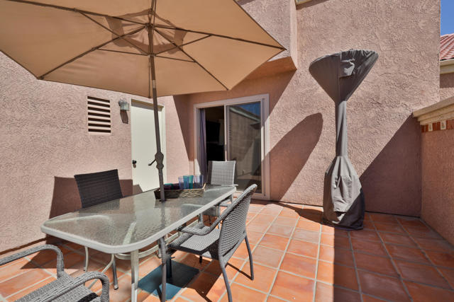 76948 Scimitar Way, Palm Desert CA: https://media.crmls.org/mediaz/5bd22c55-4d61-4fab-92e0-f46ad8a73fa9.jpg