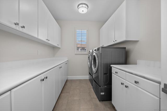 836 Jensen Ct, Encinitas CA: https://media.crmls.org/mediaz/5bd28b75-1479-4b9d-9731-0d9194465511.jpg