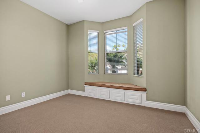 Detail Gallery Image 12 of 56 For 1122 via Vera Cruz, San Marcos,  CA 92078 - 5 Beds | 3 Baths