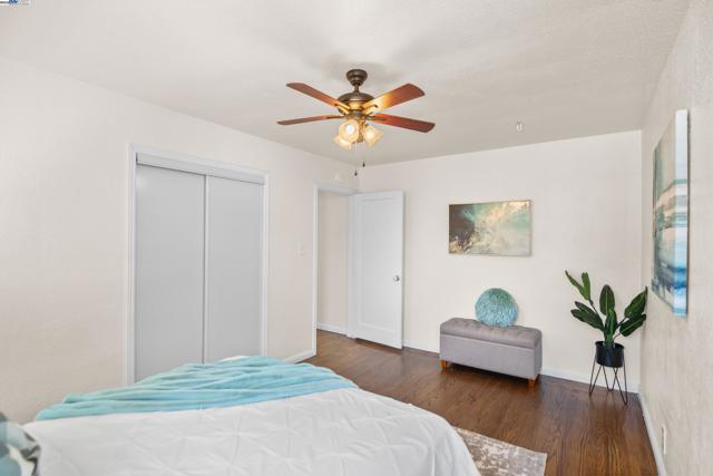 2948 Glenside Dr, Concord CA: https://media.crmls.org/mediaz/5bd3d369-dd6c-44f8-bd22-db35e534d1c6.jpg