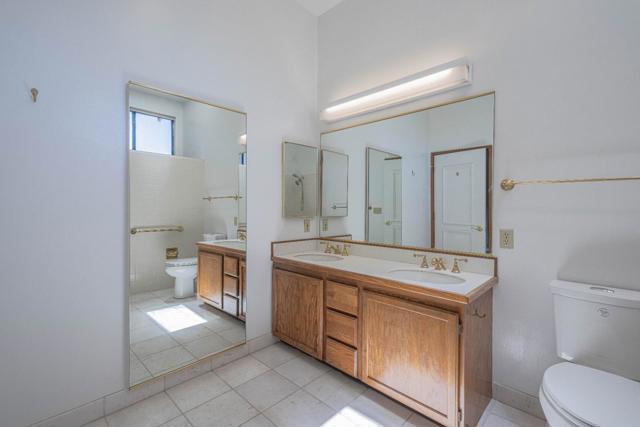 3587 Eastfield Court, Carmel CA: https://media.crmls.org/mediaz/5bd4f21e-a760-4021-8a25-79e3290aae04.jpg