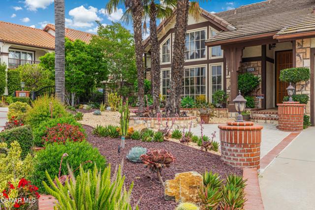 18128 Sandringham Court, Porter Ranch CA: https://media.crmls.org/mediaz/5bd5004d-c62a-4e8b-b35a-99fb9431e6d3.jpg