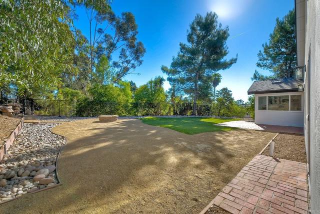 10265 Aviary Drive, San Diego CA: https://media.crmls.org/mediaz/5bd59731-8ee5-4b8b-a162-df61f1a0d465.jpg