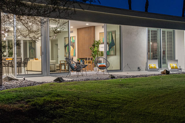172 Desert Lakes Drive, Palm Springs CA: https://media.crmls.org/mediaz/5bd60c3a-34e6-40f8-b3df-1464f13d9393.jpg