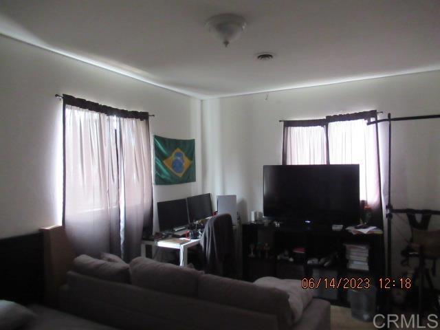 Detail Gallery Image 14 of 18 For 112 Country Club Dr, Chula Vista,  CA 91911 - 4 Beds | 3 Baths