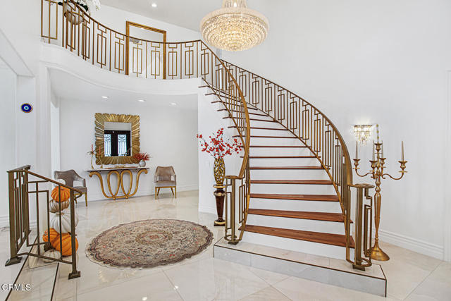 848 Greenridge Drive, La Canada Flintridge CA: https://media.crmls.org/mediaz/5bd70280-8191-45da-be9e-c97364b6eb29.jpg