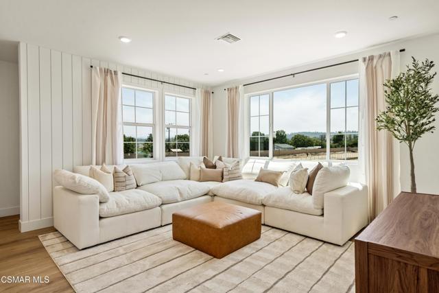 4819 E Beltramo Ranch Road, Moorpark CA: https://media.crmls.org/mediaz/5bd75e31-cf70-4e9a-9655-eaec440f868e.jpg
