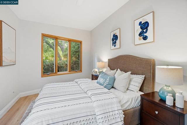 289 Sierra Dr, Walnut Creek CA: https://media.crmls.org/mediaz/5bd76e95-5b41-4516-80a6-63696a039dcb.jpg