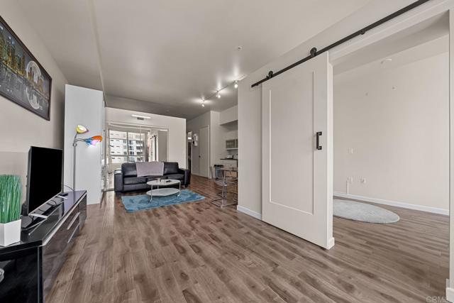 Image 3 of 24 For 350 Ash Street 1001