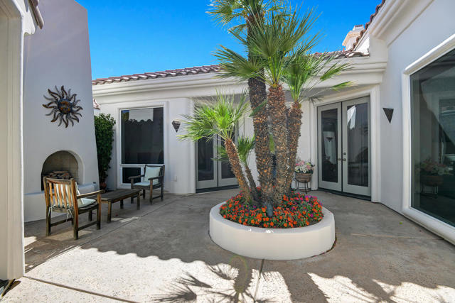 79405 Mandarina, La Quinta CA: https://media.crmls.org/mediaz/5bd84cbf-c6f8-4880-98bf-c6f28c8f6149.jpg