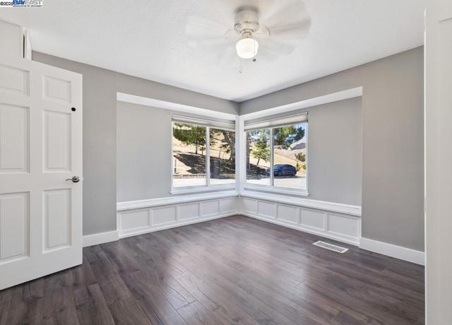 8191 Highland Rd, Livermore CA: https://media.crmls.org/mediaz/5bd8c363-3e94-49f2-98c5-0c86fa67de6e.jpg