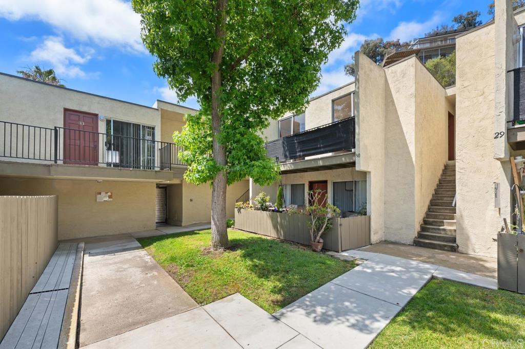 2850 Reynard Way - photo 6