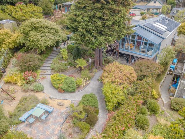 1327 Crespi Drive, Pacifica CA: https://media.crmls.org/mediaz/5bd99965-e8e8-469d-b26c-ab264fc3acca.jpg
