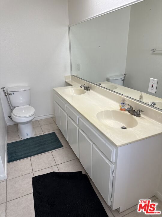 1127 W 228th Street, Torrance CA: https://media.crmls.org/mediaz/5bd9bf5c-aa3b-4824-bb75-906d30a7aae8.jpg