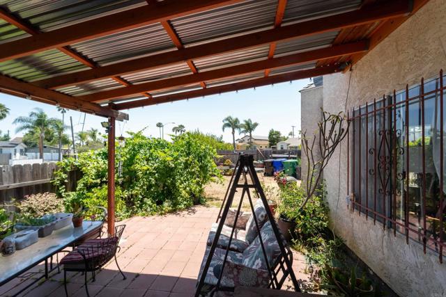 4643 Cherokee Avenue, San Diego CA: https://media.crmls.org/mediaz/5bd9d515-40e9-4319-afe0-6fb5d9d67acd.jpg