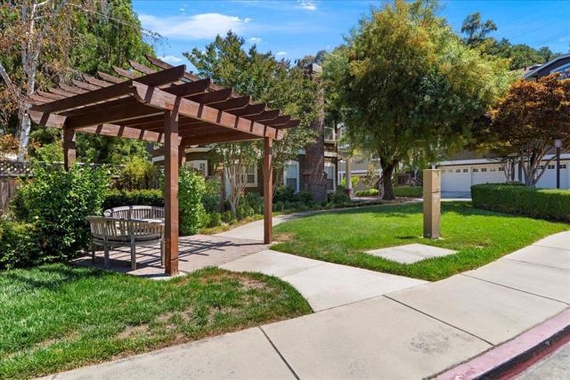 182 Cuesta De Los Gatos, Los Gatos CA: https://media.crmls.org/mediaz/5bd9d6b1-62ea-4507-a20f-157f3adda092.jpg