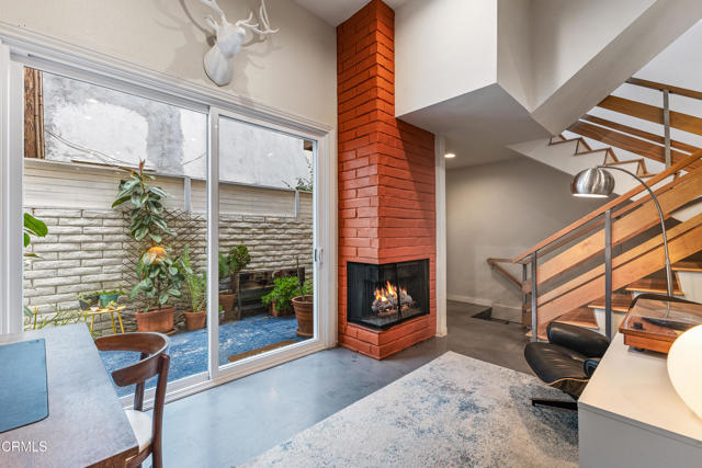 Detail Gallery Image 25 of 47 For 11912 Riverside Dr #20,  Valley Village,  CA 91607 - 2 Beds | 3 Baths