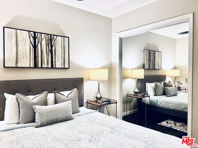 1618 N Kenmore Avenue, Los Angeles CA: https://media.crmls.org/mediaz/5bda7f6d-2079-4af1-96d6-64efa0fae668.jpg