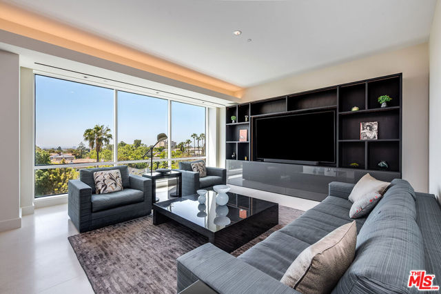 1200 Club View Drive, Los Angeles CA: https://media.crmls.org/mediaz/5bdaaaf7-b4f9-4b91-845c-fe630b49a1c9.jpg
