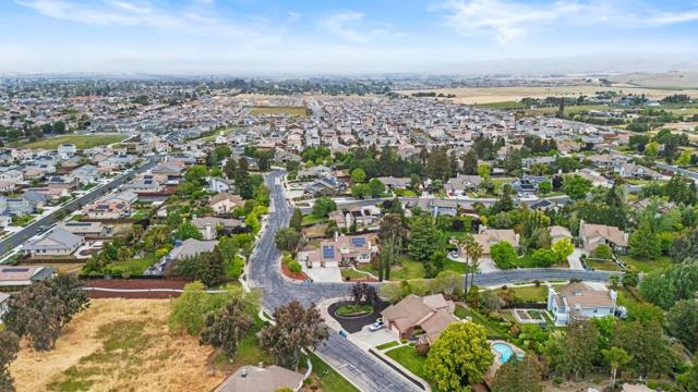 151 Tierra Del Sol, Hollister CA: https://media.crmls.org/mediaz/5bdadd64-fc8b-4fe7-a6d7-a0acd423290a.jpg