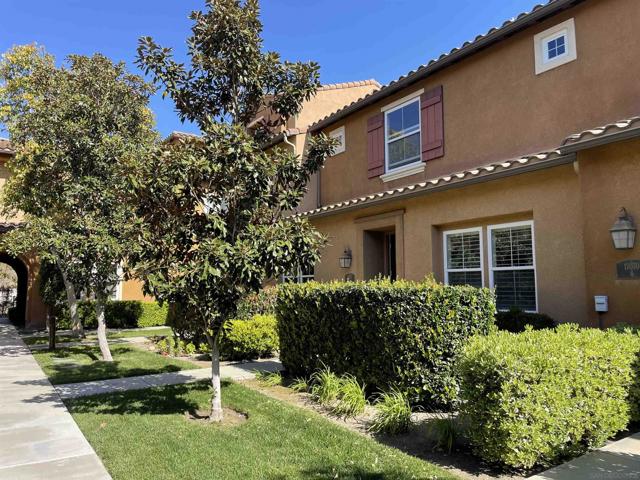 17070 Calle Trevino, San Diego CA: https://media.crmls.org/mediaz/5bdb3040-be3a-4a19-98be-e119e008baa4.jpg
