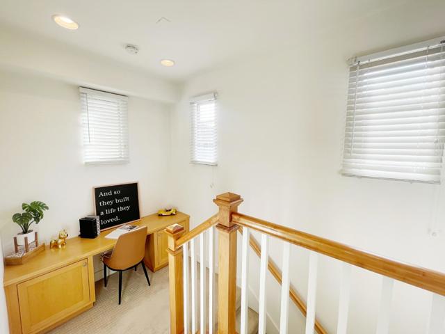 1325 Dahlia Loop, San Jose CA: https://media.crmls.org/mediaz/5bdb5017-bfb5-4473-b319-3bbcce66b9b8.jpg