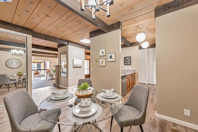 39090 Presidio Way, Fremont CA: https://media.crmls.org/mediaz/5bdb528b-fbb2-4b0e-a8fd-5929e45f97ed.jpg