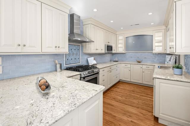 3733 La Cresta Dr, San Diego CA: https://media.crmls.org/mediaz/5bdb74c1-6bcf-42af-99cb-36f2dd6e5c55.jpg