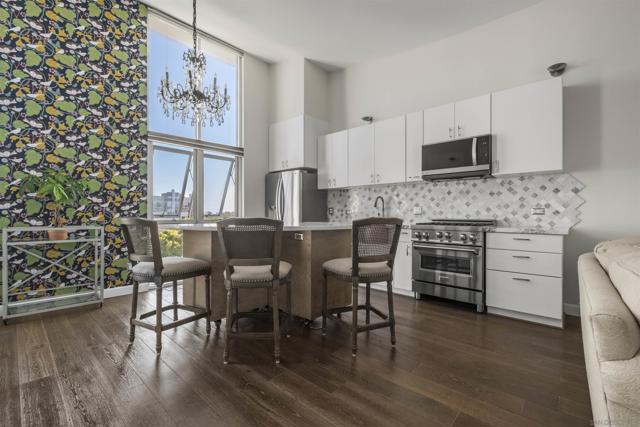 3788 Park Blvd, San Diego CA: https://media.crmls.org/mediaz/5bdbab93-d5b8-46f5-894e-19bd14f16b03.jpg